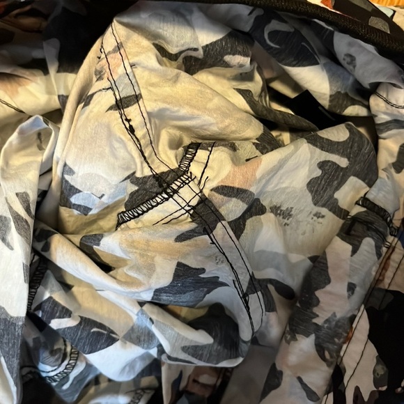 Free People Movement My Boo Pant Camo Cargo Zipper Size Small NWT - Picture 10 of 16